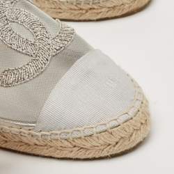 Pre Owned Chanel Metallic Silver Mesh And Fabric CC Cap Toe Espadrilles Flats Size 40