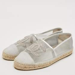 Pre Owned Chanel Metallic Silver Mesh And Fabric CC Cap Toe Espadrilles Flats Size 40