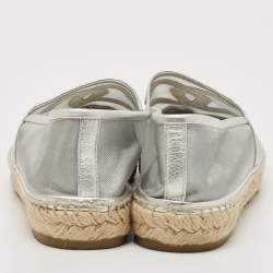 Pre Owned Chanel Metallic Silver Mesh And Fabric CC Cap Toe Espadrilles Flats Size 40