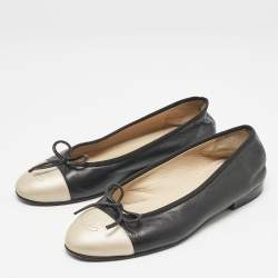 Pre Owned Chanel Black/Beige Leather CC Ballet Flats Size 37.5