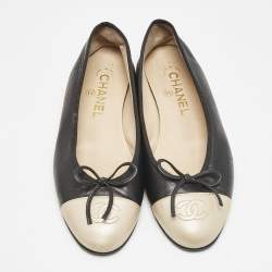 Pre Owned Chanel Black/Beige Leather CC Ballet Flats Size 37.5