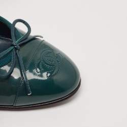 Pre Owned Chanel Dark Green Patent Leather CC Ballet Flats Size 37