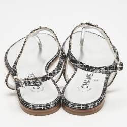 مملوكة مسبقًا Chanel Silver/Metallic Printed Suede CC Crystals Thong Flats Size 37