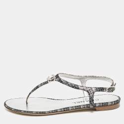 مملوكة مسبقًا Chanel Silver/Metallic Printed Suede CC Crystals Thong Flats Size 37