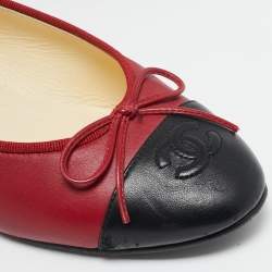 مملوكة مسبقًا Chanel Red/Black Leather CC Cap Toe Bow Ballet Flats Size 36.5