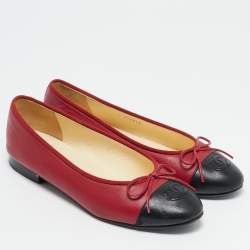 مملوكة مسبقًا Chanel Red/Black Leather CC Cap Toe Bow Ballet Flats Size 36.5