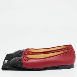 مملوكة مسبقًا Chanel Red/Black Leather CC Cap Toe Bow Ballet Flats Size 36.5