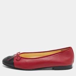 مملوكة مسبقًا Chanel Red/Black Leather CC Cap Toe Bow Ballet Flats Size 36.5
