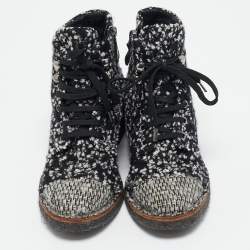 Chanel White/Black Tweed CC Cap Toe Combat Ankle Boots Size 37.5