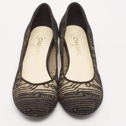 Pre Owned Chanel Black Lace and Suede CC Ballet Flats Size 40.5