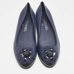 Pre Owned Chanel Navy Blue Leather CC Camellia Ballet Flats Size 38