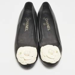مملوكة مسبقًا حذاء فلات باليه شانيل كاميليا سى سى جلد أسود مقاس 37.5 