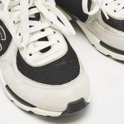 مملوكة مسبقًا Chanel Black/White Leather and Mesh CC Interlocking Logo Low Top Sneakers Size 37.5