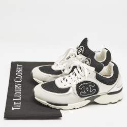مملوكة مسبقًا Chanel Black/White Leather and Mesh CC Interlocking Logo Low Top Sneakers Size 37.5