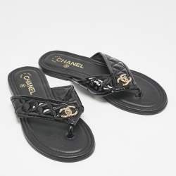 Chanel Black Patent Leather CC Lock Thong Flat Sandals Size 38