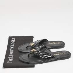 Chanel Black Patent Leather CC Lock Thong Flat Sandals Size 38