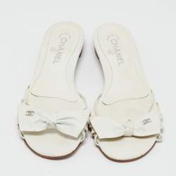 Chanel White Leather Bow Slide Sandals Size 39.5