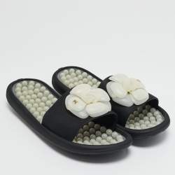 مملوكة مسبقًا Chanel Black/White Rubber CC Camellia Flat Slide Sandals Size 38