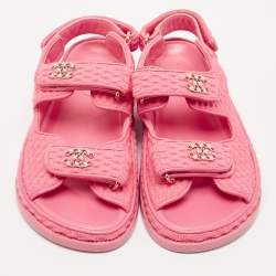 مملوكة مسبقًا Chanel Pink Fabric Dad Slingback Sandals Size 36
