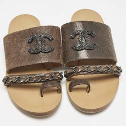 Chanel Brown Textured Leather Chain Link CC Toe Ring Slides Size 36