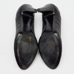 Pre Owned Chanel Black Quilted Leather Cap Toe CC Pumps Size 40.5