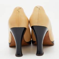 Chanel Cream Leather Vintage Round Toe Pumps Size 37.5