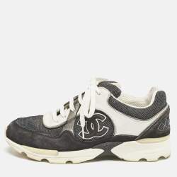 Pre Owned Chanel Black/White Suede and Canvas CC Lace Up Sneakers Size 37.5