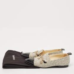 Chanel Black/Cream Tweed and Patent Charm Embellished Loafers Size 38.5