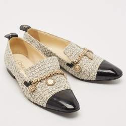 Chanel Black/Cream Tweed and Patent Charm Embellished Loafers Size 38.5