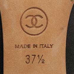 مملوكة مسبقًا Chanel Black Satin Snake Wrap Heel Pumps Size 37.5