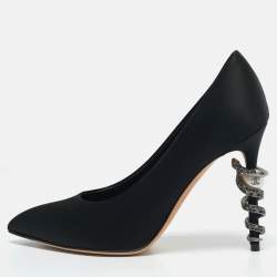 مملوكة مسبقًا Chanel Black Satin Snake Wrap Heel Pumps Size 37.5