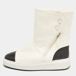Chanel Off White/Black Leather CC Snow Boots Size 41