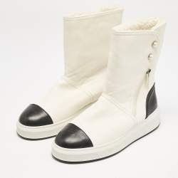 Chanel Off White/Black Leather CC Snow Boots Size 41