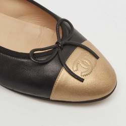 Pre Owned Chanel Black/Gold Leather CC Bow Cap Toe Ballet Flats Size 40.5