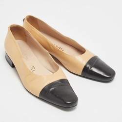 Pre Owned Chanel Beige/Black Leather CC Bow Cap Toe Ballet Flats Size 37