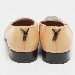 Pre Owned Chanel Beige/Black Leather CC Bow Cap Toe Ballet Flats Size 37