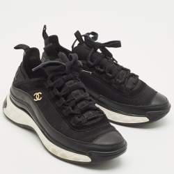 مملوكة مسبقًا Chanel Black Suede Leather And Fabric CC Lace Up Sneakers Size 38