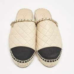 Pre Owned Chanel Beige/Black Quilted Leather and Canvas CC Chain Espadrille Sandals Size 39