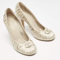 Chanel Light Grey Ruched Satin CC Pumps Size 37.5