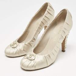 Chanel Light Grey Ruched Satin CC Pumps Size 37.5