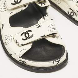 مملوكة مسبقًا Chanel White/Black Printed Leather CC Dad Velcro Flat Sandals Size 38