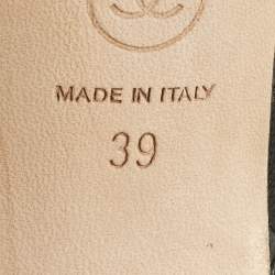 مملوكة مسبقًا حذاء كعب عالي شانيل كاميليا سي سي جلد أسود مقاس 36