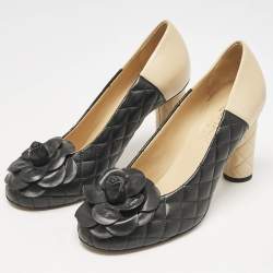 مملوكة مسبقًا حذاء كعب عالي شانيل كاميليا سي سي جلد أسود مقاس 36