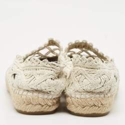 Chanel White/Back Raffia and Canvas Interlocking CC Logo Espadrilles Size 39