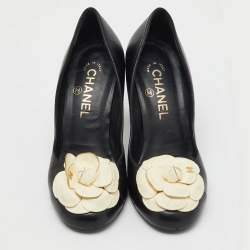 Chanel Black/Cream Leather CC Camelia Cap Toe Pumps Size 37.5