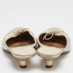 Pre Owned Chanel Gold/White Canvas and Leather CC Cap Toe Mules Size 38.5
