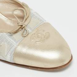 Pre Owned Chanel Gold/White Canvas and Leather CC Cap Toe Mules Size 38.5