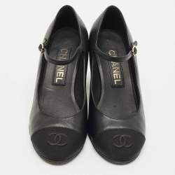 مملوكة مسبقًا Chanel Black Leather and Fabric CC Cap Toe Mary Jane Pumps Size 36.5