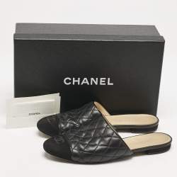 مملوكة مسبقًا Chanel Black Quilted Leather and Suede CC Cap Toe Flat Mules Size 38.5