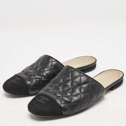 مملوكة مسبقًا Chanel Black Quilted Leather and Suede CC Cap Toe Flat Mules Size 38.5